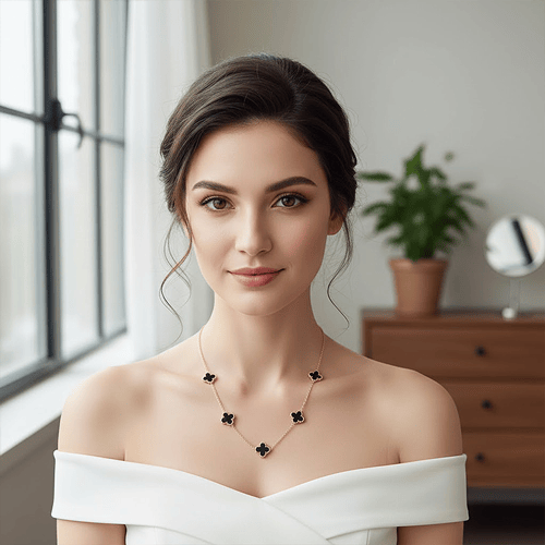 Alhambra Design Necklace - Black