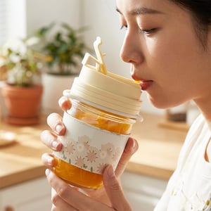 Portable Glass Water Bottle With Lid •