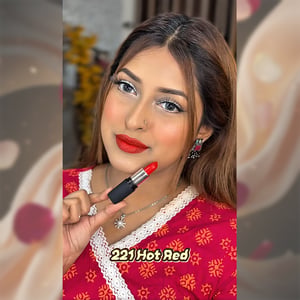 Swiss Beauty Pure Matte Lipstick 3.8g - 221 Hot Red