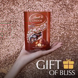 Lindt LINDOR Milk Hazelnut Chocolate Truffles Box 200g •