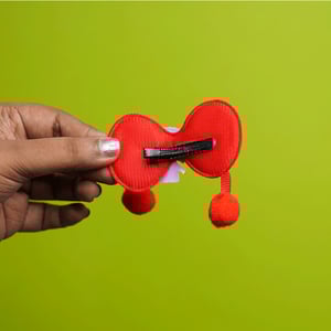 Shiny Bow Shape Pompom Hair Clip - Red