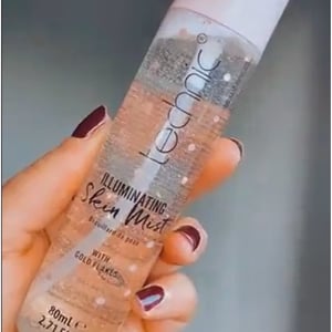 Technic Illuminating Skin Mist With Gold Flakes 80ml