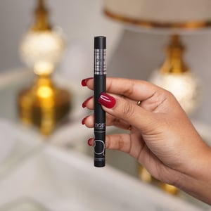 BOB Long Wearing & Waterproof Modelling Eyeliner Pen