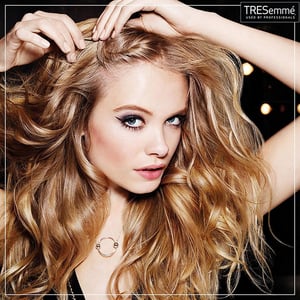 Tresemme Cleanse & Replenish 3 in 1 Shampoo Conditioner & Detangler 828ml •