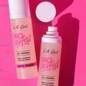 La Girl Pro Perfect Oil Control Multi Tasking Setting Spray 105ml