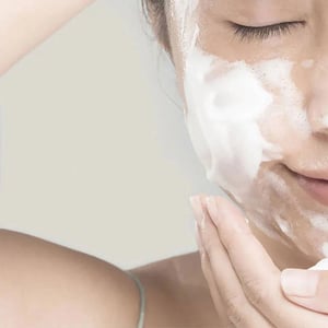 Anua Heartleaf Succinic Moisture Cleansing Foam 150ml •