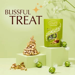 Lindt Lindor Pistachio Milk Chocolate Truffles 200g •