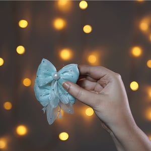 Cute Bow & Pearl Hair Clip 1pc - Sky Blue
