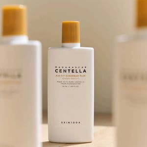 Skin 1004 Centella Air Fit Suncream Plus 50ml SPF50+ PA++++  •
