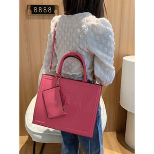 Large Trendy Women's Shoulder Bag