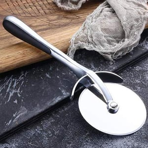 Pizza Cutter With Metal Handle