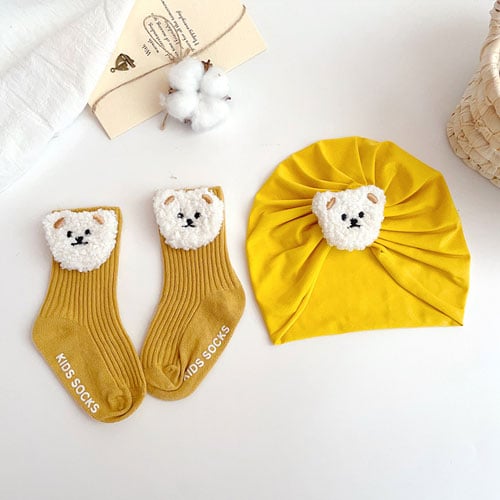 Cartoon Bear Baby Hat & Sock Set - Yellow