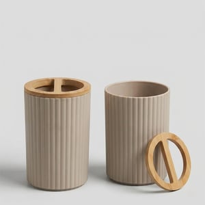 Desktop Wooden Round Pen Holder •