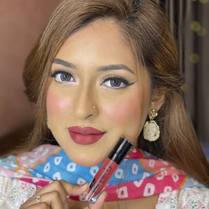 Everly Beauties Matte Liquid Lipstick - Cherry Red