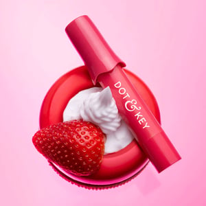Dot & Key Meltie Lip Balm With 2% Kojic 4g SPF 50+ PA+++ Strawberry Glaze •