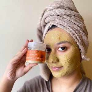 Ribana Saffron Glowing Face Pack 50g •