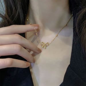 Bow Pendant Necklace