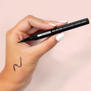 Absolute New York Waterproof Pro Ink Pen Liquid Eyeliner 0.8ml - MEIP01 Jet Black