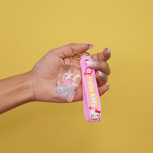 Transparent Car With Liquid Of Joy Keyring - Pink Hello Kitty