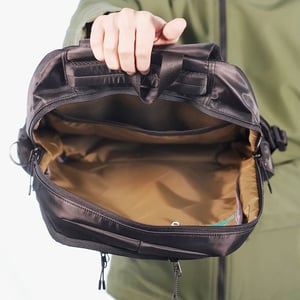 Stripelnc Exclusive & Premium Quality School Bag