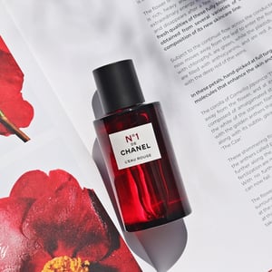 Chanel Nº 1 L'EAU Rouge Revitalizing Fragrance Mist 100ml