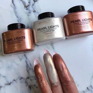 Makeup Revolution Pearl Lights Loose Highlighter 25g - Candy Glow