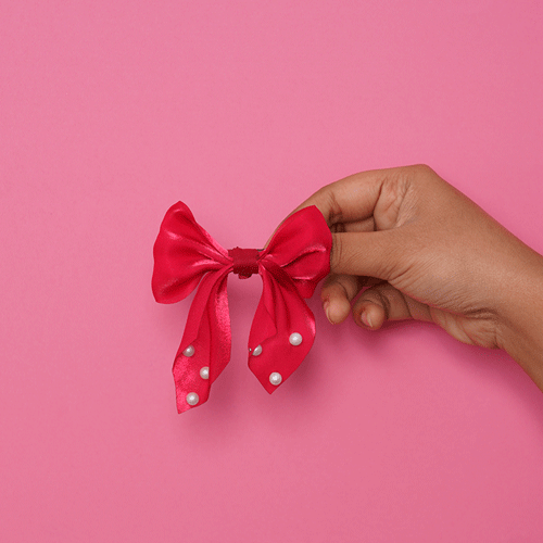 Short Bow Hair Clip With Pearls - Red