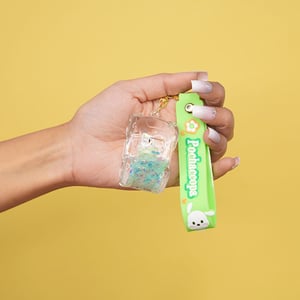 Transparent Car With Liquid Of Joy Keyring - Green Pochacco