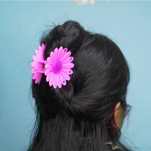 Oxeye Daisy Hair Clip - Hot Pink