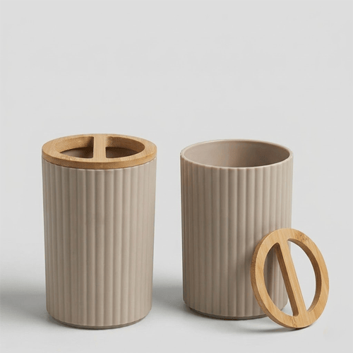 Desktop Wooden Round Pen Holder •