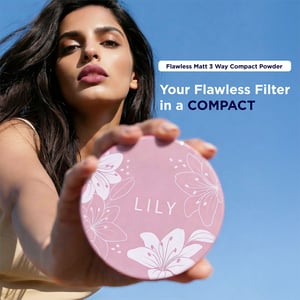 Lily Flawless Matt 3 Way Compact Powder 10g - Milk 001