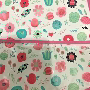 First Steps Wipe Clean Bib 6m+ - Flower