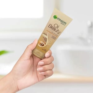 Garnier Body Oil Beauty Skin Perfecting Oil-Infused Scrub 200ml•