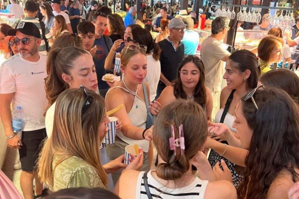 סיור קולינרי — טברנות מקומיות אותנטיות