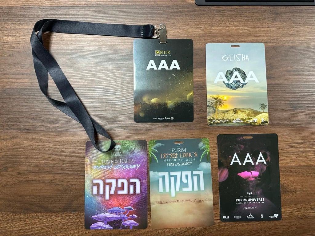 תגי הפקה מעוצבים