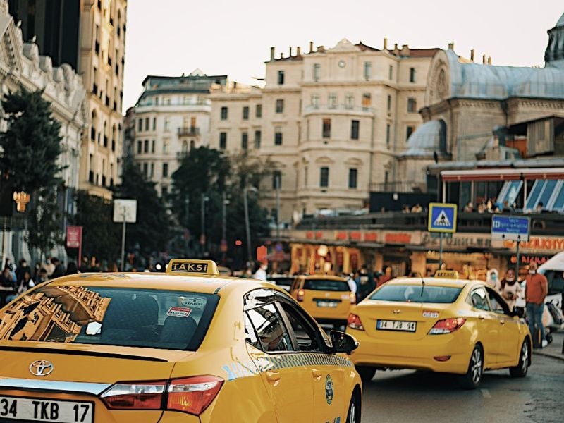 מוניות במדריד - כמה זה עולה ואיך להזמין - מדרידוס