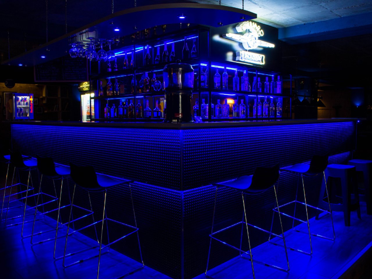 Hypnotiq Hookah Lounge