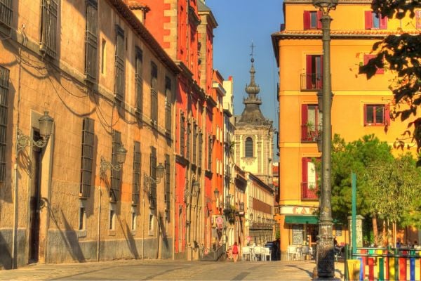 סיור שכונות וגרפיטי — נסיעה במטרו madrileño