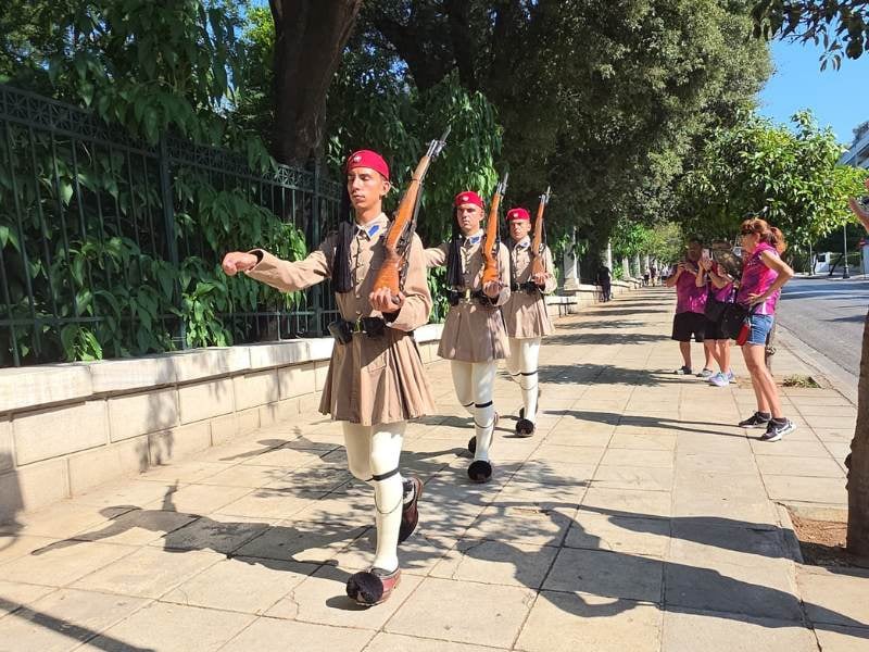 הכרת העיר — האיגורה הרומית והמטרופוליס