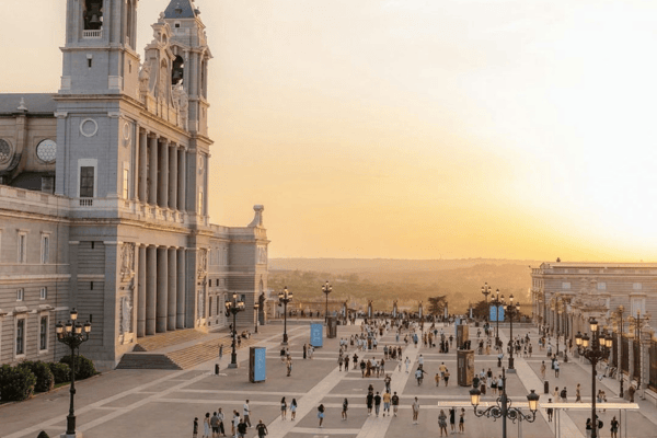 קתדרלת אלמודנה