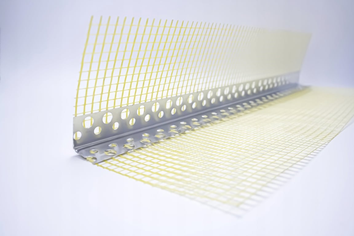 Narożnik aluminiowy z siatką 20x20 /7x7cm  3m 