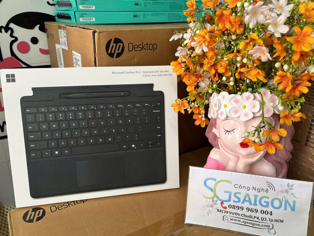 Combo Bao gồm Bàn phím có khe bút + Bút ( For Surface Pro 2024 Copilot Key )Surface Pro Signature Keyboard with Slim Pen 2