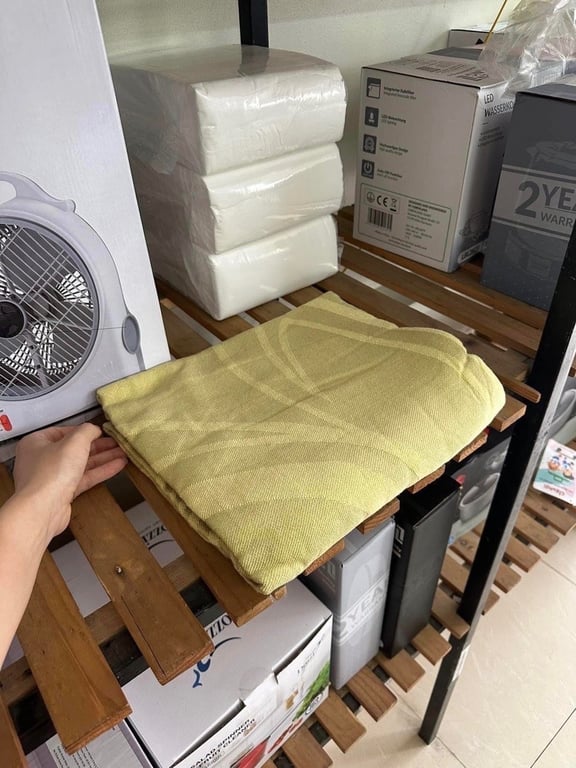 Chăn len vàng HẠNG THƯƠNG GIA