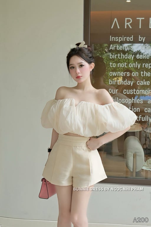 A200- set áo trễ vai bồng kèm quần tafta