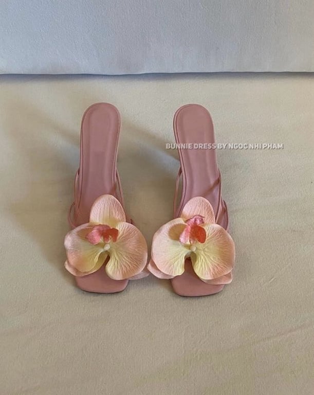 Guốc hoa lan hồng 7p