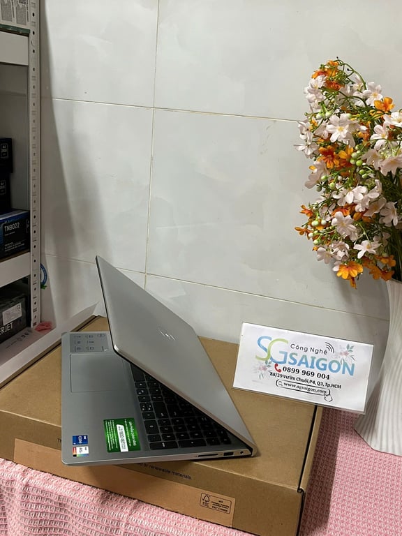 Laptop Dell Inspiron 15 3530 71053721 (Intel Core i7-1355U/ 16GB/ 512GB/ 15.6 inch FHD/ Win 11/ Office/ Bạc)