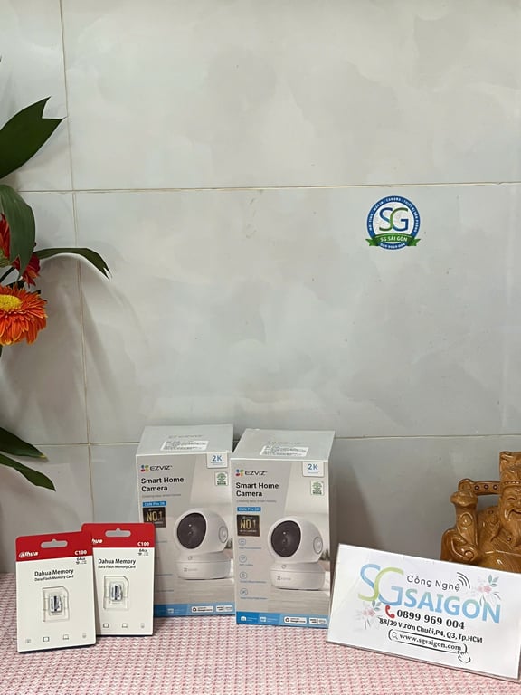 Camera Ezivz Xoay 360 Trong Nhà C6N Pro 2K (3.0MP)