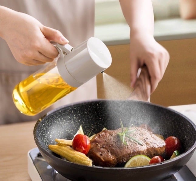 BÌNH THỦY TINH XỊT DẦU ĂN