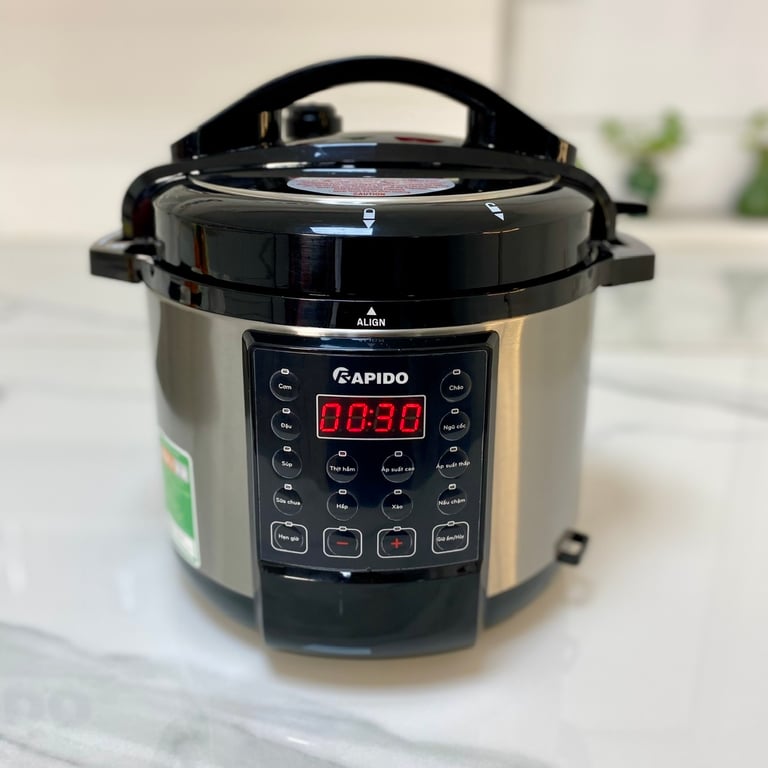 Nồi áp suất điện đa năng Rapido RPC900-D1