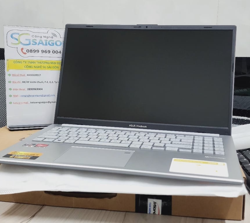 Laptop Asus Vivobook Go 15 E1504FA R5 7520U/16GB/512GB/Chuột/Win11 (NJ776W)